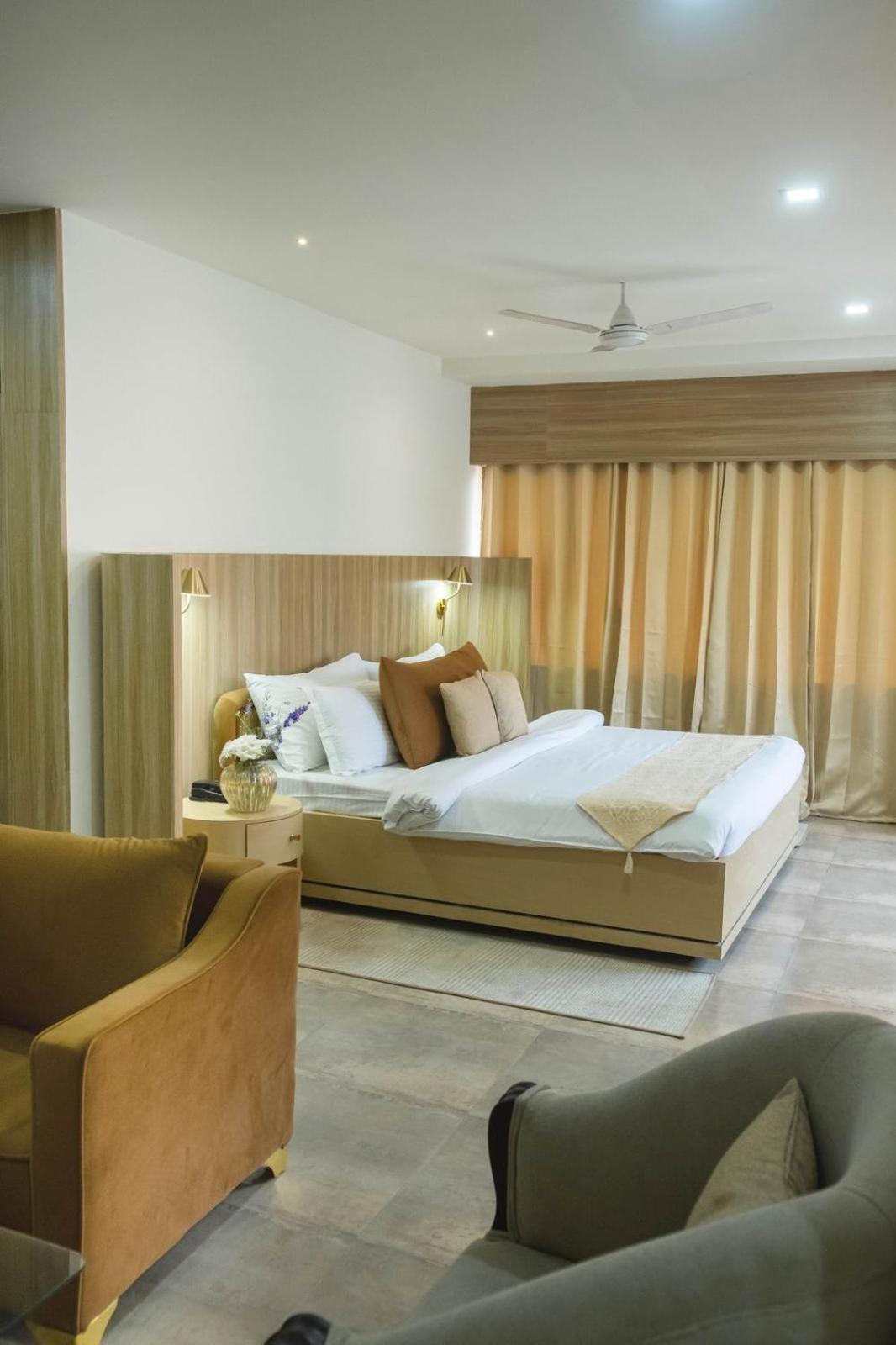Dimāpur Hotel Lake Shilloi מראה חיצוני תמונה